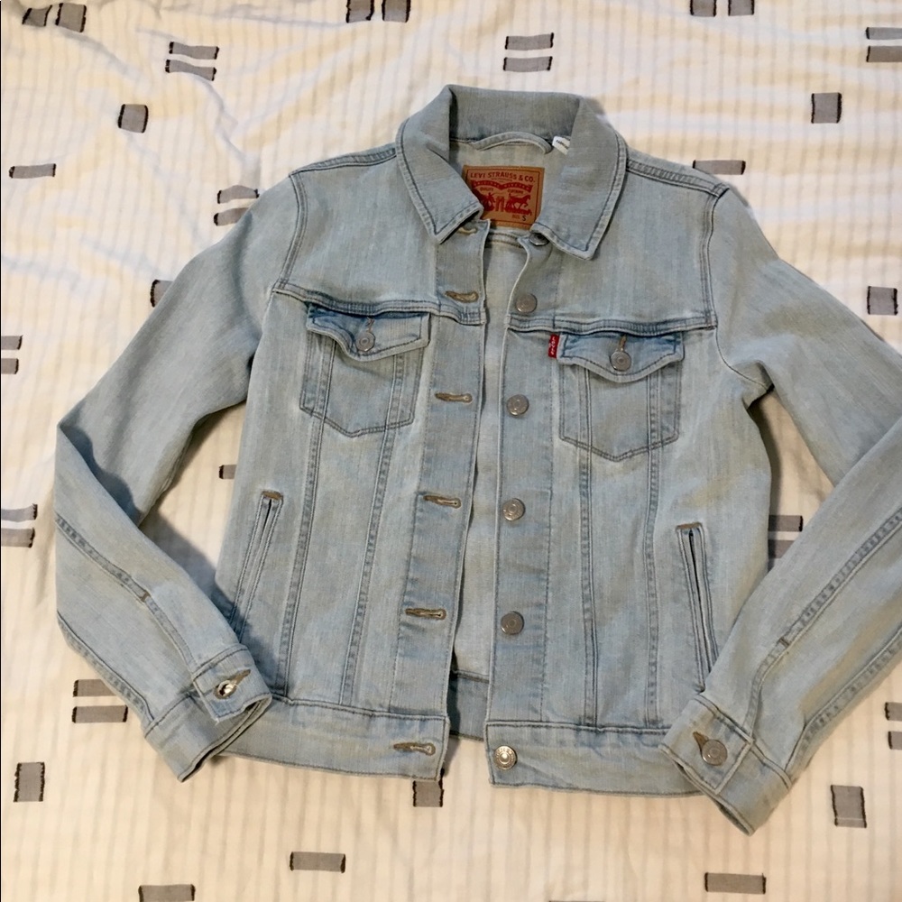 Women’s Levi’s Denim Jacket sz S